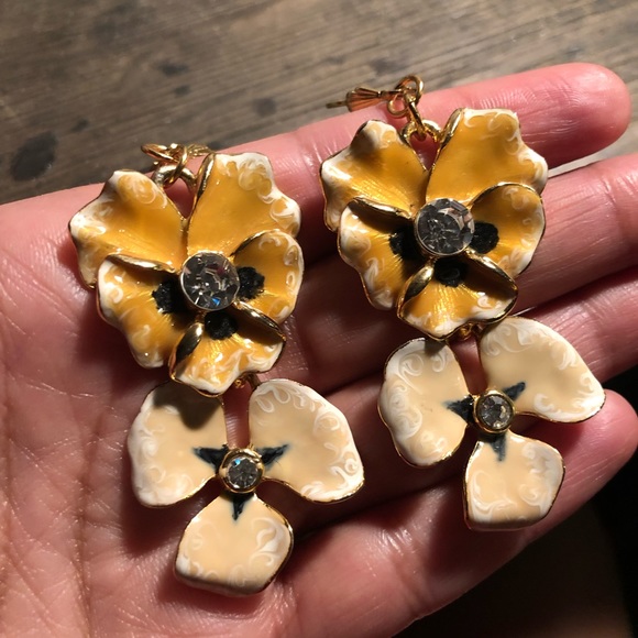 Jewelry - Enameled pansy flower earrings with rhinestones.